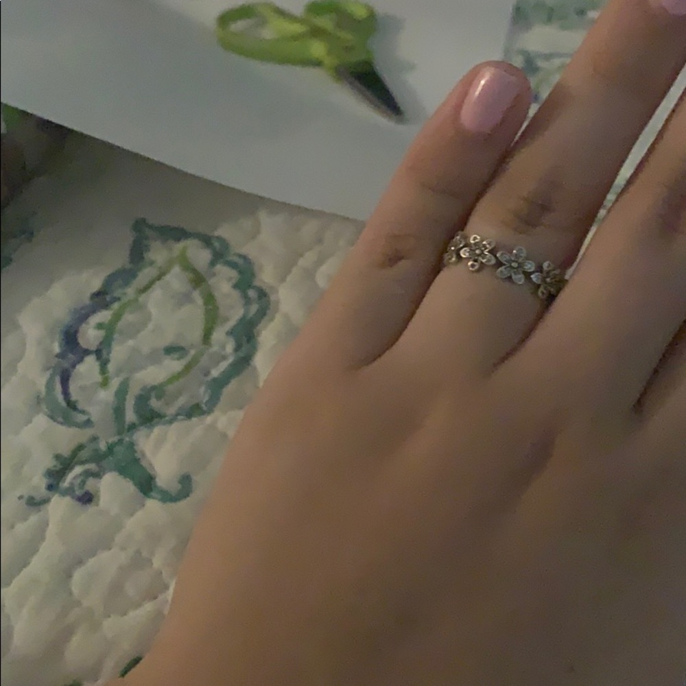 pandora ring like new